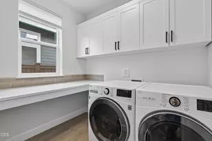 20488 Aberdeen, Bend, OR 97702 - Photo 22
