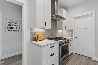 20488 Aberdeen, Bend, OR 97702 - Photo 10