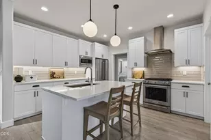 20488 Aberdeen, Bend, OR 97702 - Photo 6
