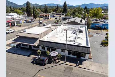239 SE G Street, Grants Pass, OR 97526 - Photo 14