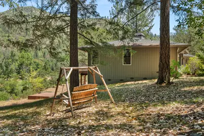 11178 E Evans Creek Road, Rogue River, OR 97537 - Photo 36