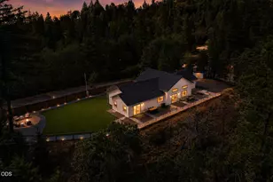 922 Palomino Dr, Grants Pass, OR 97526 - Photo 1