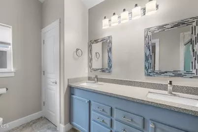 2041 SW Obsidian Avenue, Redmond, OR 97756 - Photo 32
