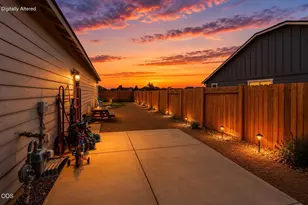 1546 NW Varnish Pl, Redmond, OR 97756 - Photo 24