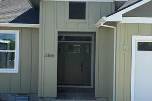 3366 Viewpoint Dr, Medford, OR 97504 - Photo 2