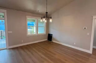 3366 Viewpoint Dr, Medford, OR 97504 - Photo 14
