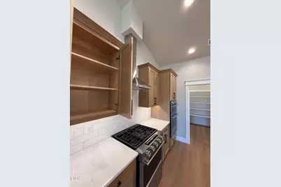 3366 Viewpoint Drive, Medford, OR 97504 - Photo 10