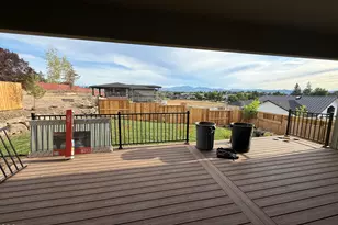 3366 Viewpoint Dr, Medford, OR 97504 - Photo 10