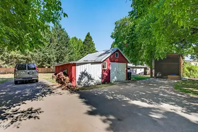 295 W Evans Creek Road, Rogue River, OR 97537 - Photo 34