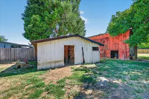 295 W Evans Creek Rd, Rogue River, OR 97537 - Photo 36