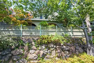 129 Almond St, Ashland, OR 97520 - Photo 66