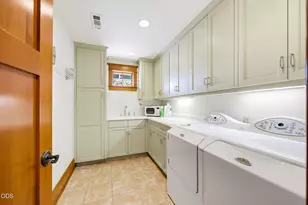 129 Almond St, Ashland, OR 97520 - Photo 50