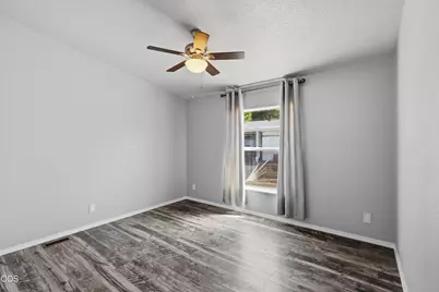 633 E Archwood #UNIT 27, Eagle Point, OR 97524 - Photo 18