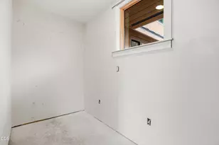 23020 Brushline Ct, Bend, OR 97701 - Photo 28