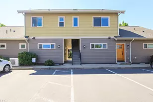 1249 Iowa, Ashland, OR 97520 - Photo 1