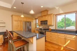 1249 Iowa, Ashland, OR 97520 - Photo 6