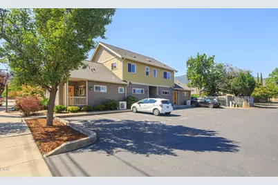 1249 Iowa, Ashland, OR 97520 - Photo 2