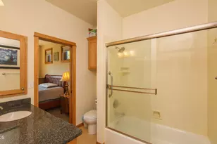 1249 Iowa, Ashland, OR 97520 - Photo 14