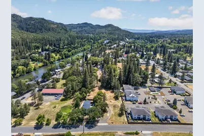 125 Hudspeth Lane, Shady Cove, OR 97539 - Photo 32