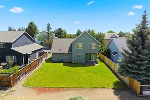1998 NE Cradle Mountain Way, Bend, OR 97701 - Photo 38