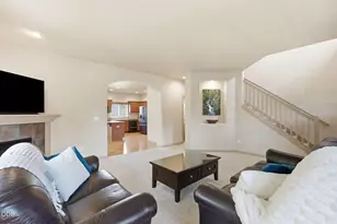 1998 NE Cradle Mountain Way, Bend, OR 97701 - Photo 8