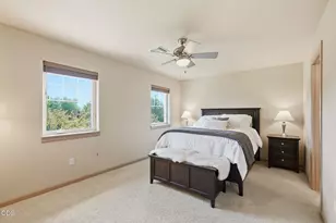 1998 NE Cradle Mountain Way, Bend, OR 97701 - Photo 16
