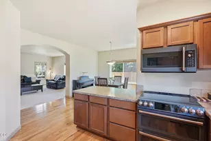 1998 NE Cradle Mountain Way, Bend, OR 97701 - Photo 12