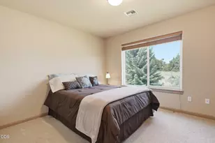 1998 NE Cradle Mountain Way, Bend, OR 97701 - Photo 22