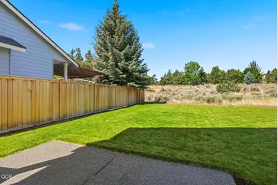 1998 NE Cradle Mountain Way, Bend, OR 97701 - Photo 32