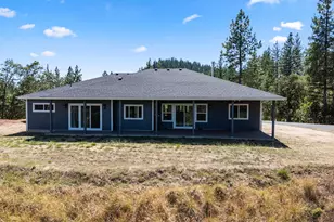 235 Needlewood Dr, Grants Pass, OR 97526 - Photo 44