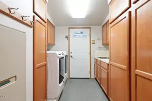 62765 Stenkamp Rd, Bend, OR 97701 - Photo 24