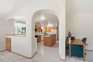 62765 Stenkamp Rd, Bend, OR 97701 - Photo 12