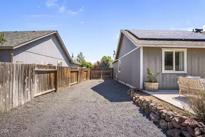 1215 SW 32nd Court, Redmond, OR 97756 - Photo 6
