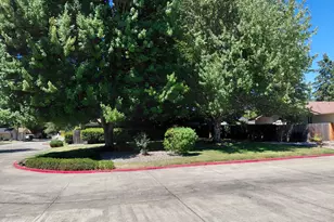640 SW Sunwood Way, Grants Pass, OR 97526 - Photo 2