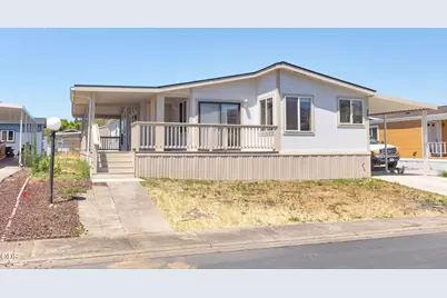 4729 S Pacific Highway #39, Phoenix, OR 97535 - Photo 2