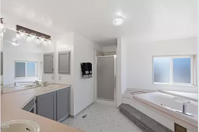 4729 S Pacific Highway #39, Phoenix, OR 97535 - Photo 26