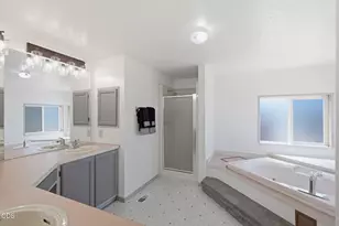 4729 S Pacific Hwy, Phoenix, OR 97535 - Photo 26