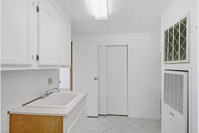 4729 S Pacific Highway #39, Phoenix, OR 97535 - Photo 18