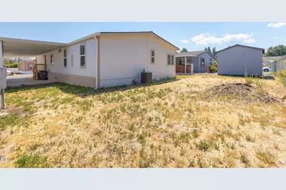 4729 S Pacific Highway #39, Phoenix, OR 97535 - Photo 30