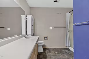 654 Golden Ln, Medford, OR 97504 - Photo 14