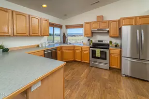 20725 Lyra Dr, Bend, OR 97703 - Photo 6