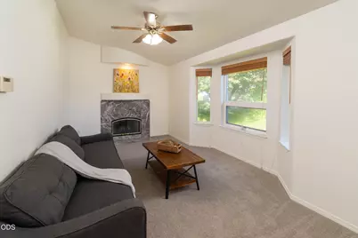 20725 Lyra Drive, Bend, OR 97703 - Photo 4