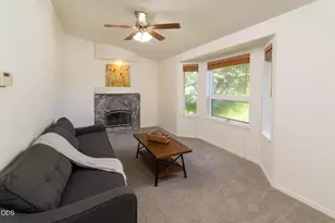 20725 Lyra Dr, Bend, OR 97703 - Photo 4