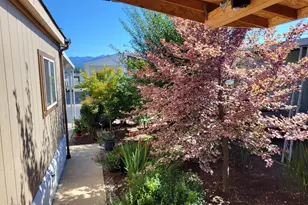 3555 S Pacific Hwy, Medford, OR 97501 - Photo 2