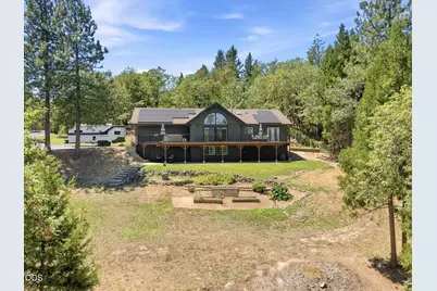 767 Jess Way, Grants Pass, OR 97526 - Photo 2
