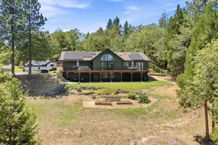 767 Jess Way, Grants Pass, OR 97526 - Photo 2