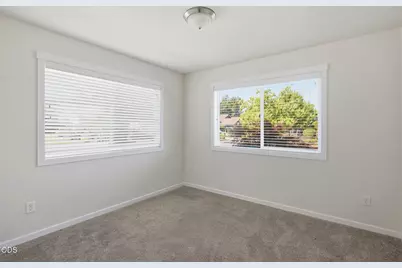 101 SE Yorktown Drive, Grants Pass, OR 97527 - Photo 18