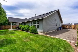 432 NE Oak Ave, Redmond, OR 97756 - Photo 30