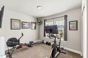 432 NE Oak Ave, Redmond, OR 97756 - Photo 24