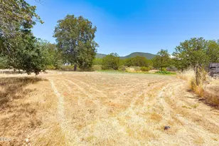 243 Castle Creek Rd, Grants Pass, OR 97526 - Photo 52